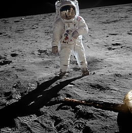260px-Aldrin_Apollo_11_original